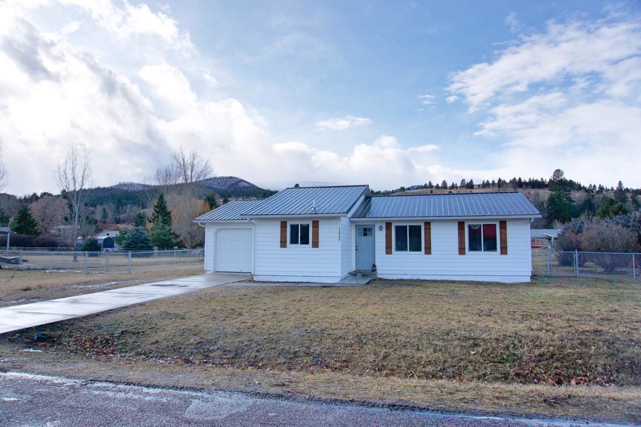 12957 Kimwood Drive - Photo 1