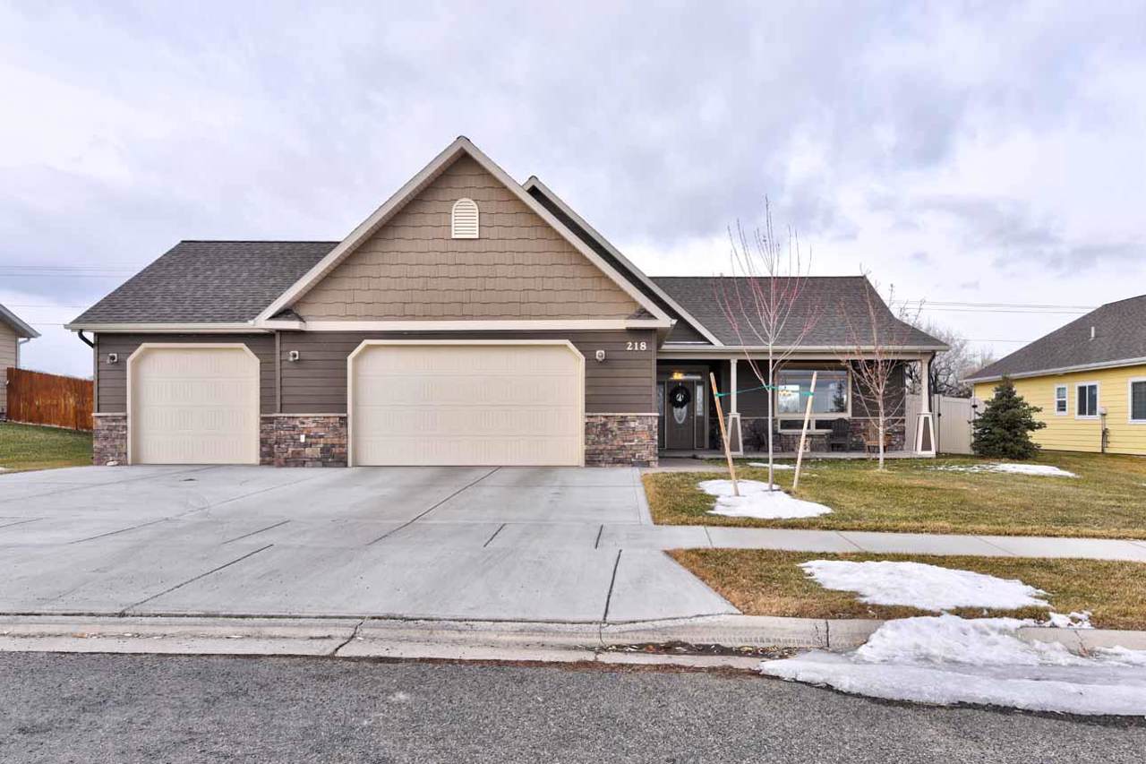 218 Willowbrook Drive - Photo 1