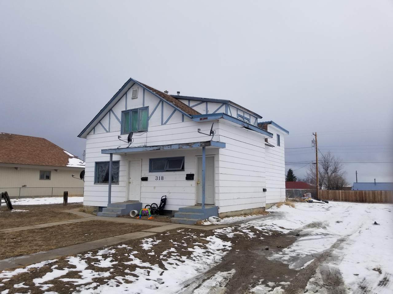 318 3rd Avenue - Photo 1