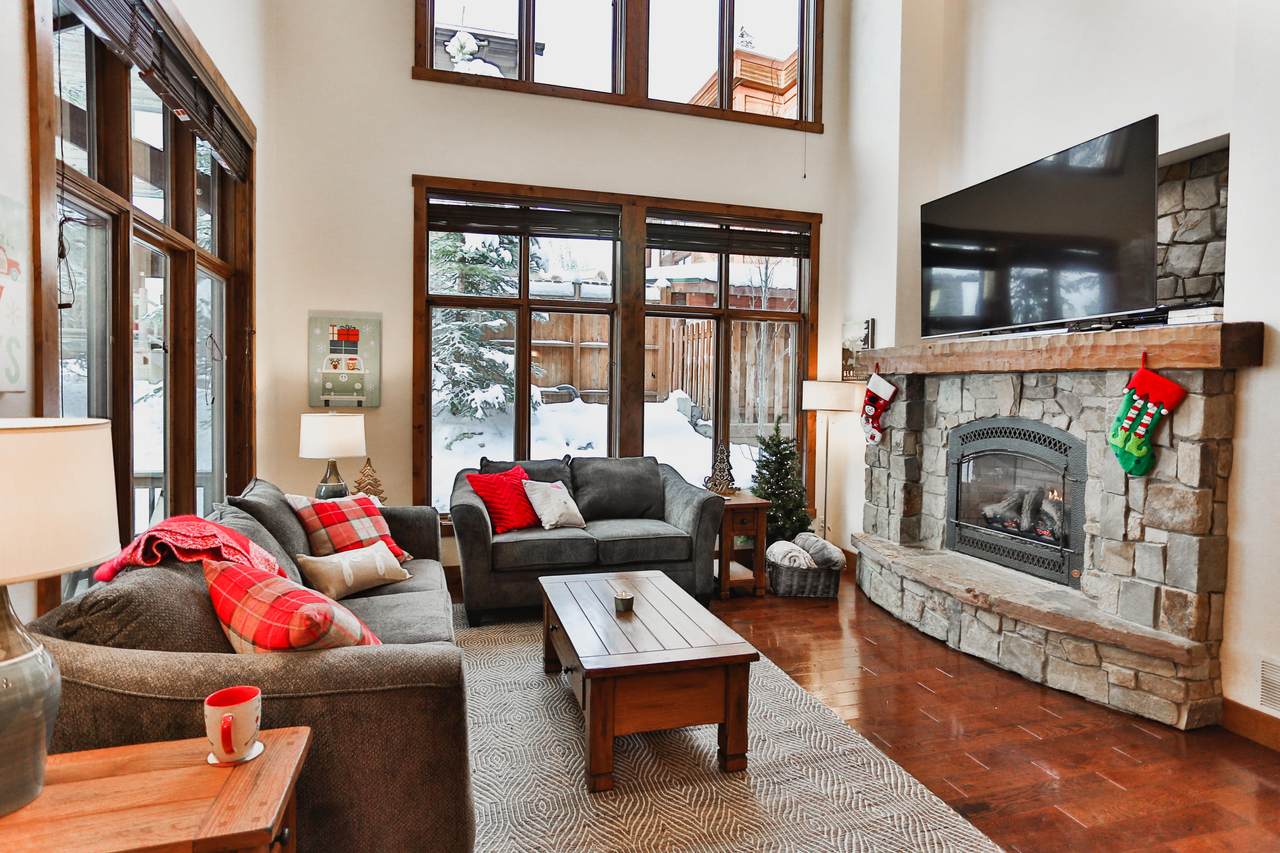 3828 Tamarack Avenue - Photo 1