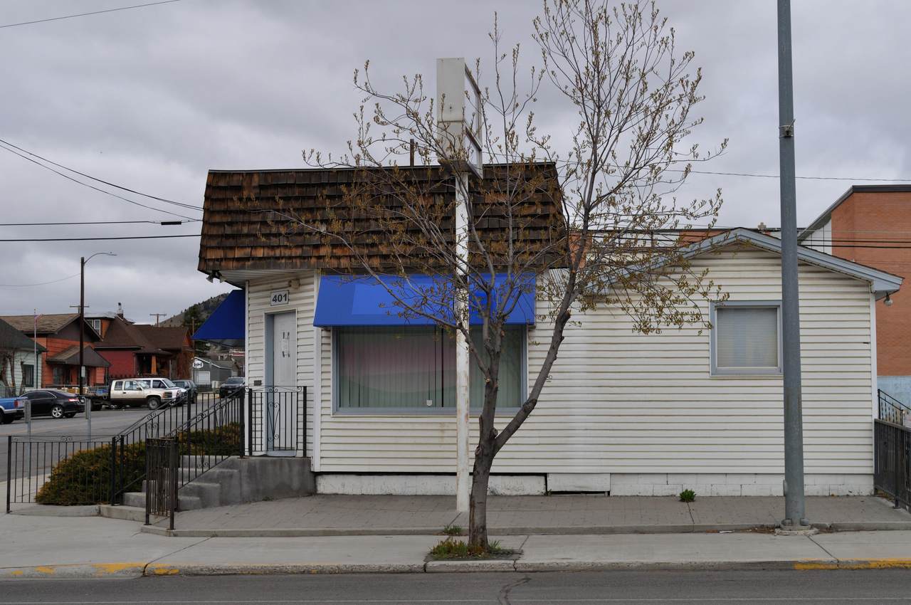 401 Front Street - Photo 1