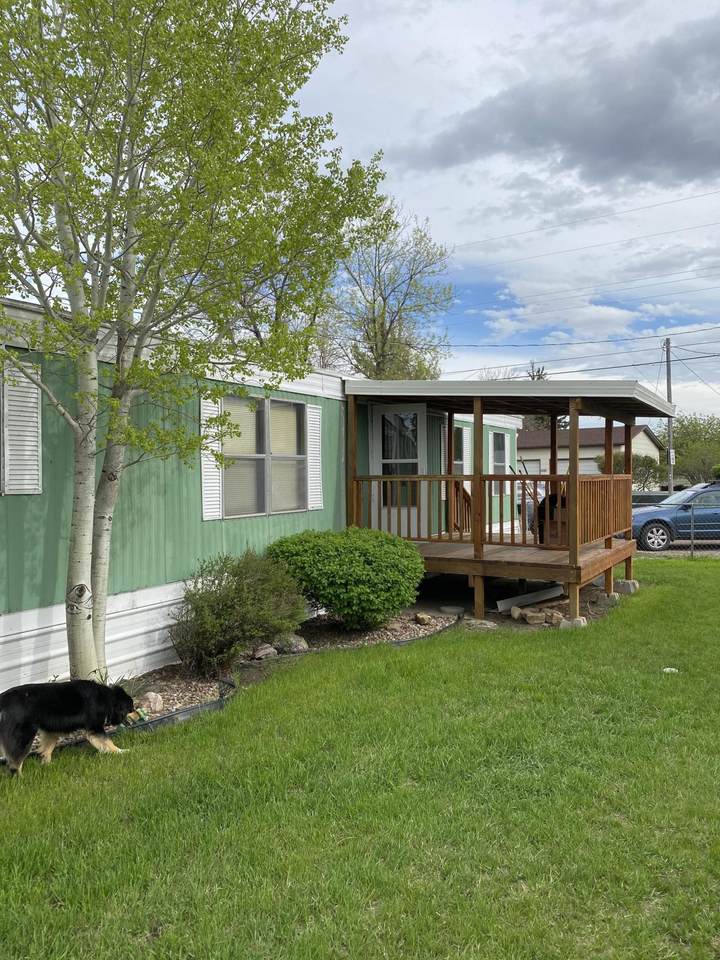 2912 9th Avenue - Photo 1