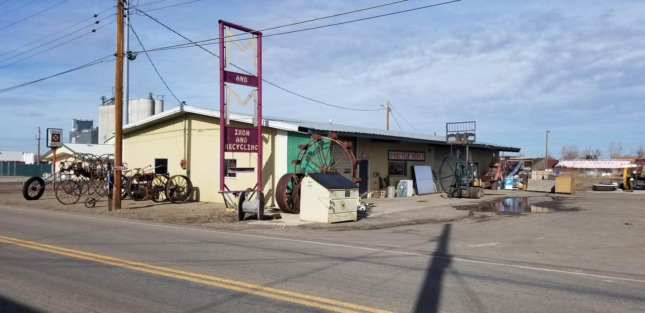 405 Railroad Street - Photo 1