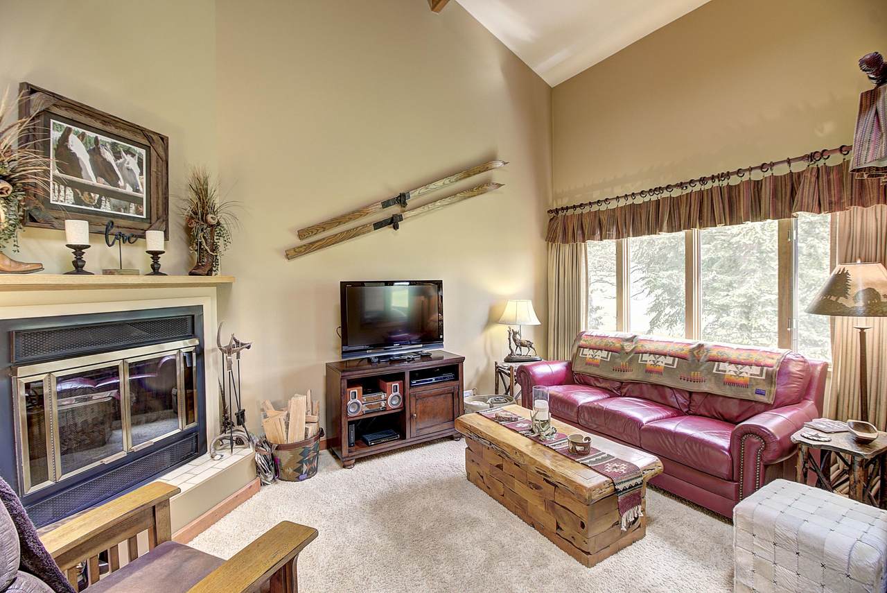 521 Saint Andrews Drive - Photo 1