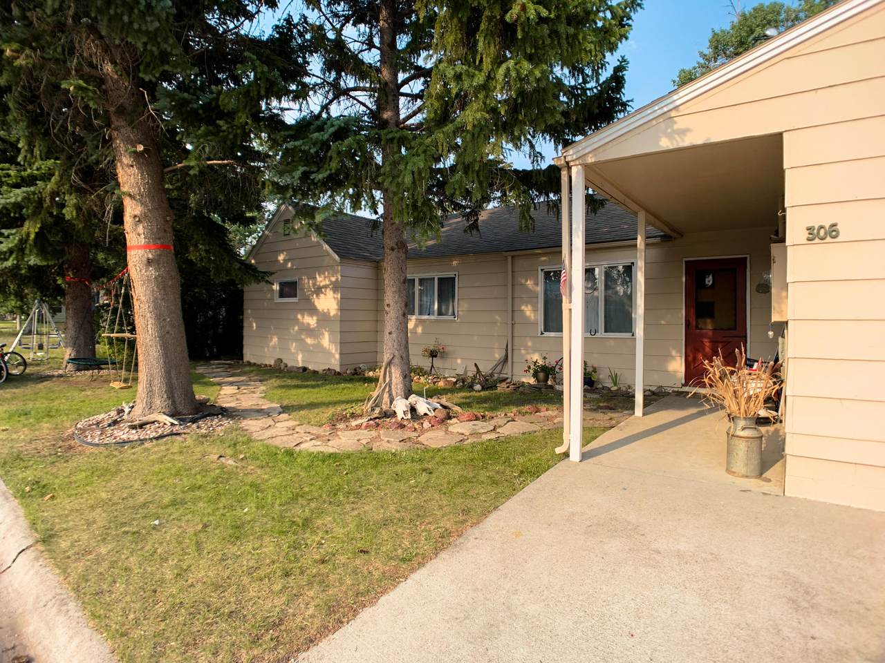 306 2nd Street - Photo 1