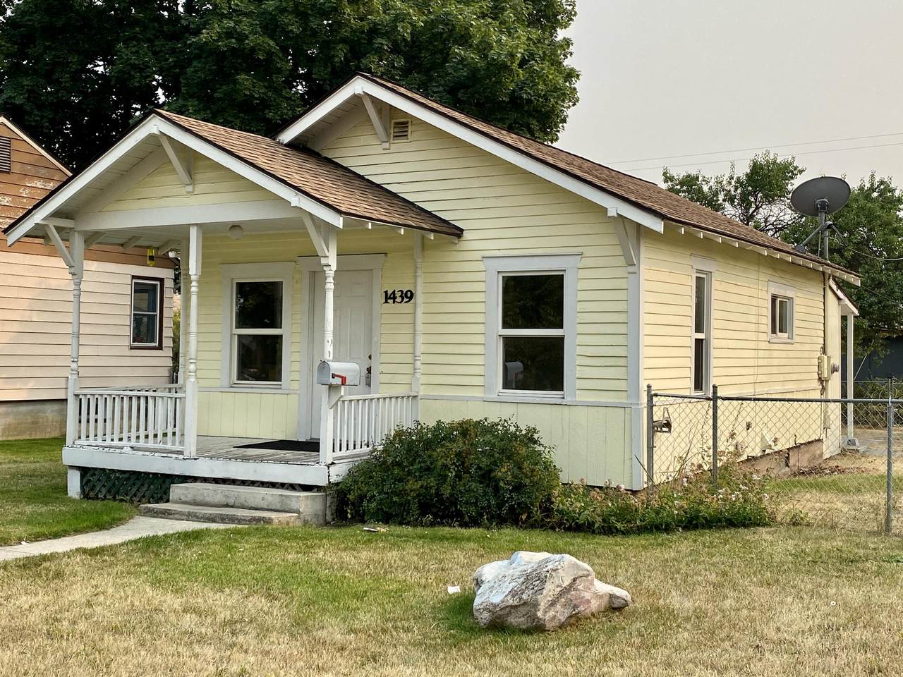 1439 4th Street - Photo 1