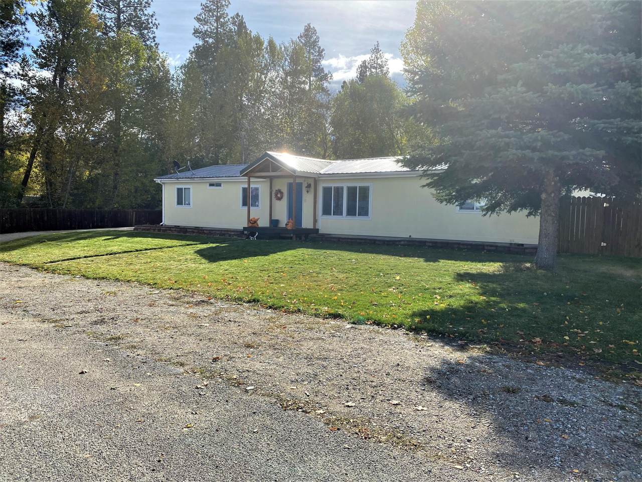 305 Tanner Avenue - Photo 1