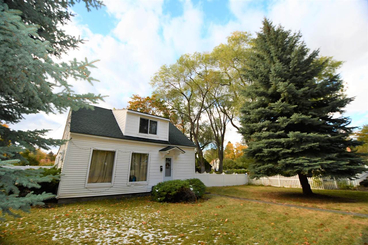 636 7th Avenue - Photo 1