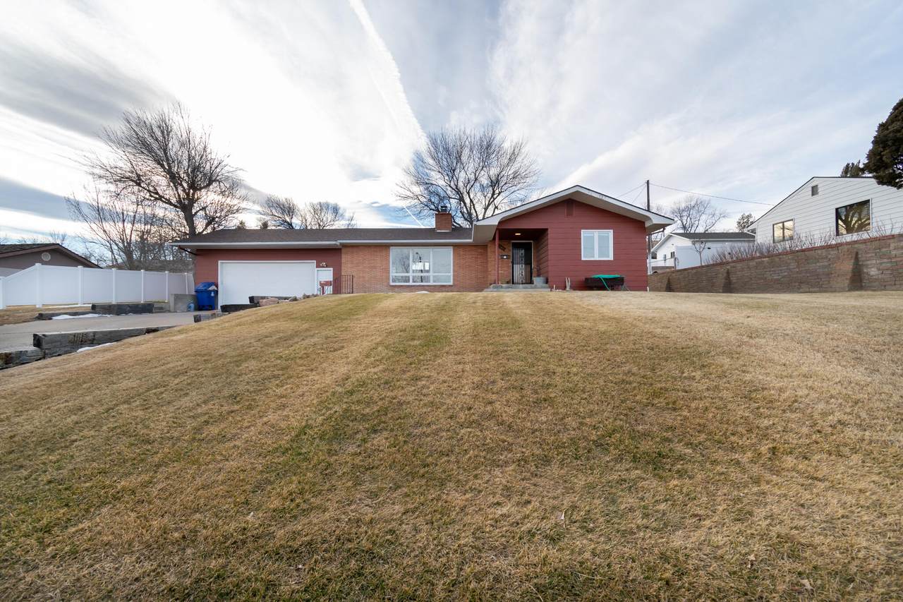 2208 5th Street - Photo 1