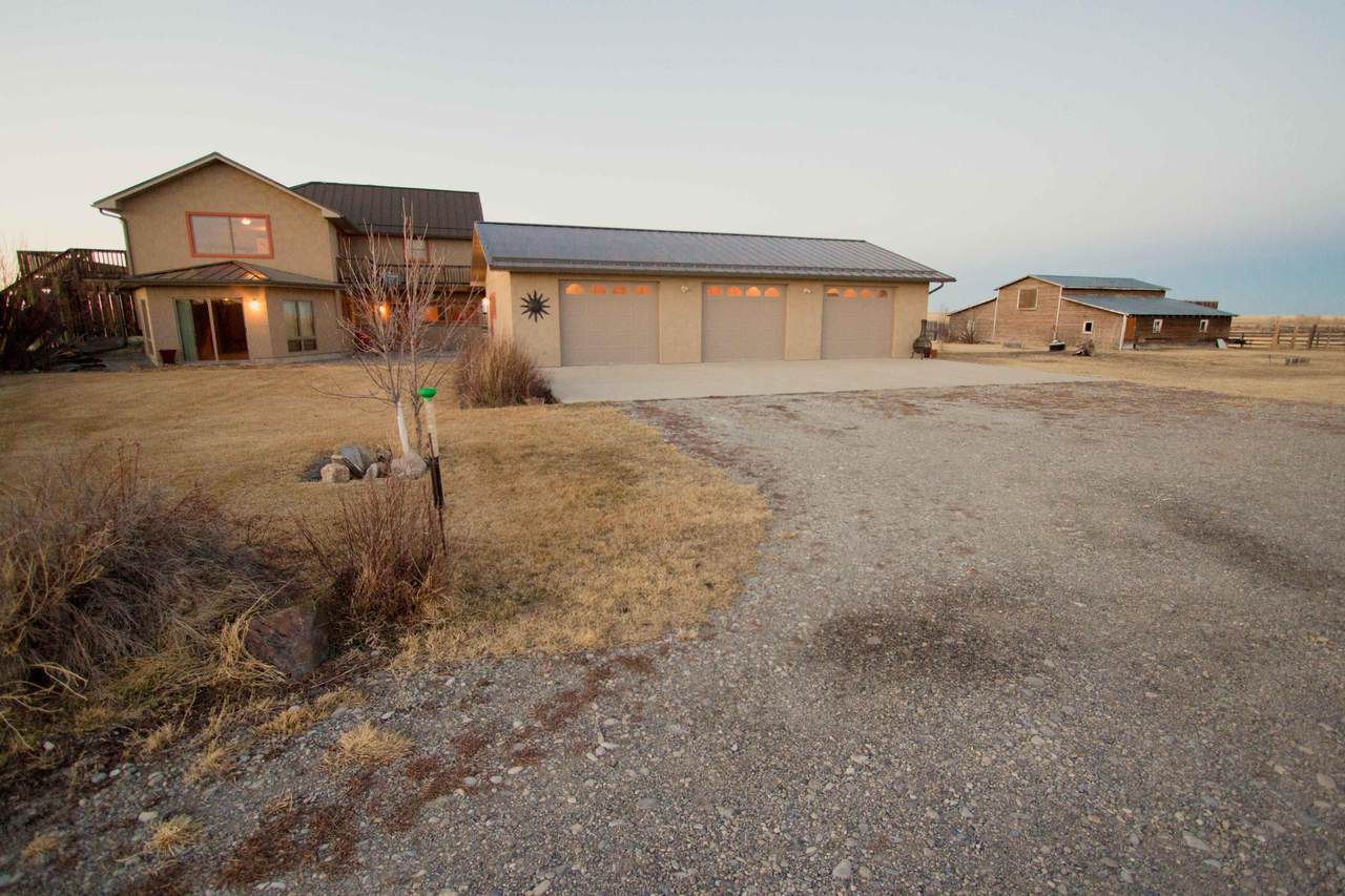 1919 Gaylord Road - Photo 1