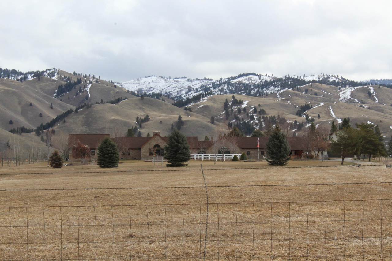 3102 Hidden Trail - Photo 1