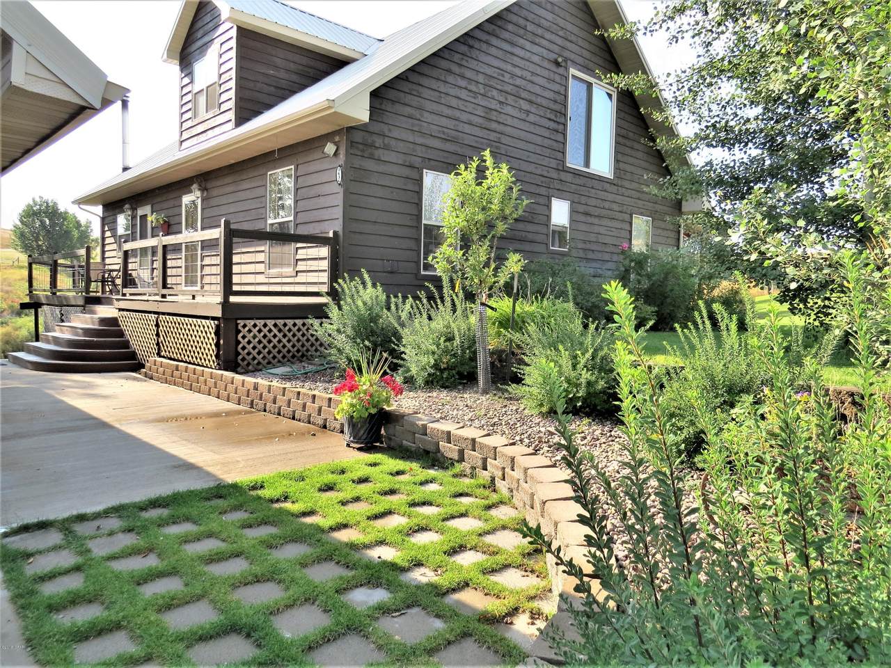1636 Highwood Road - Photo 1