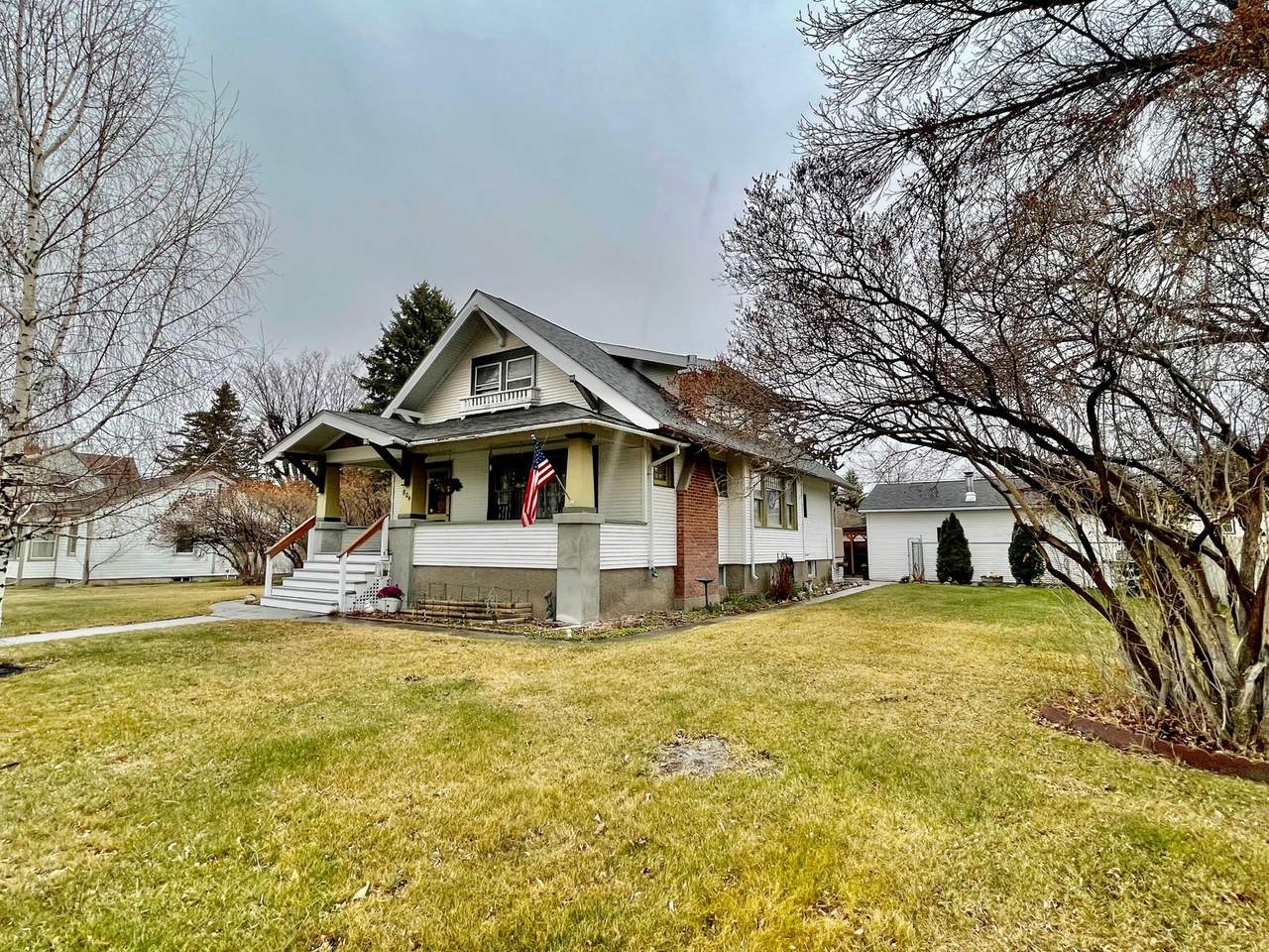 804 Broadway Street - Photo 1