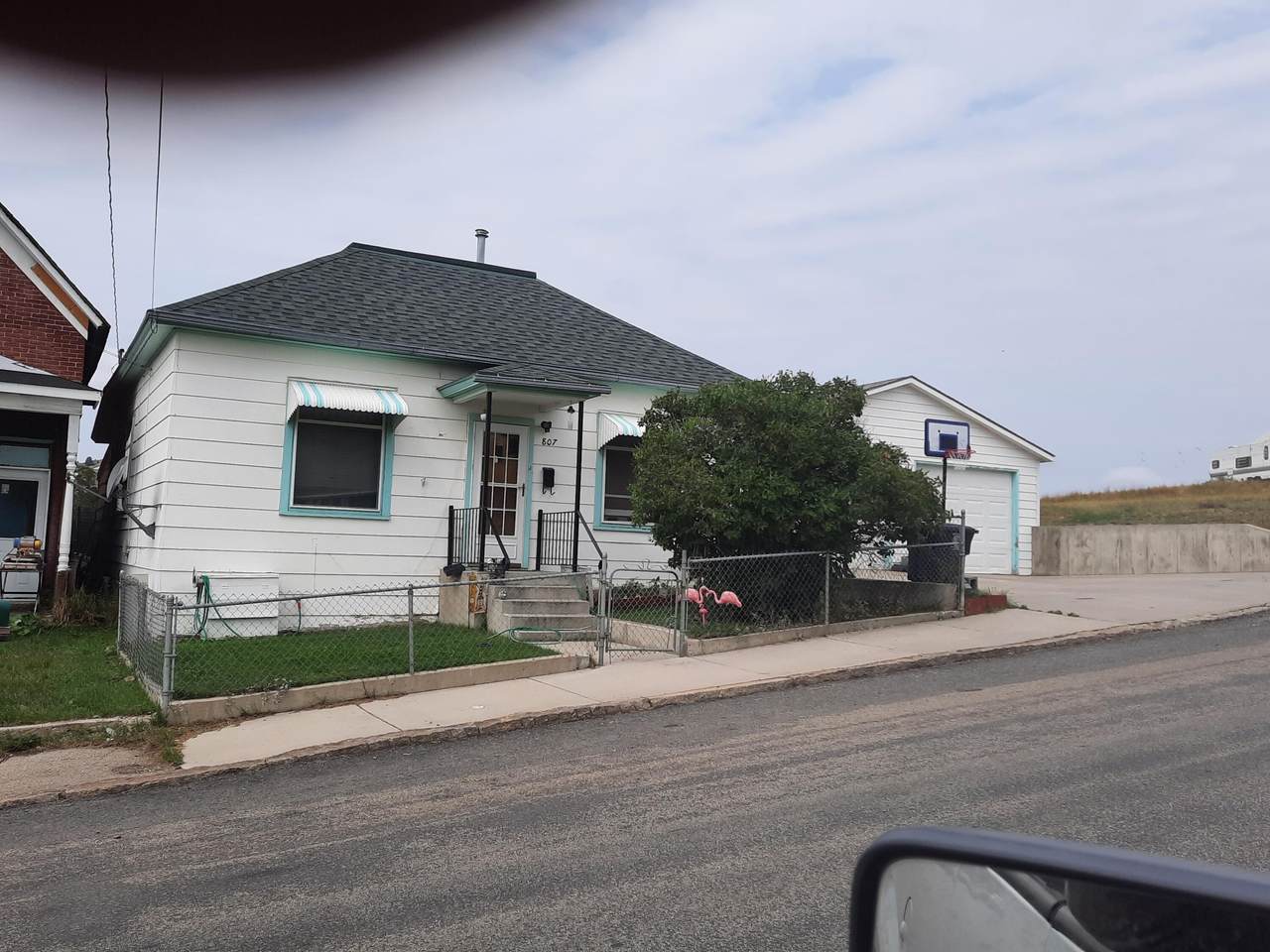 807 Montana Street - Photo 1