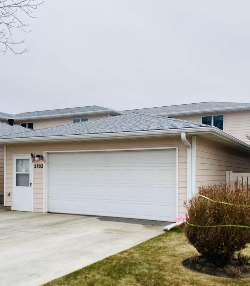 2702 Desert Drive - Photo 1