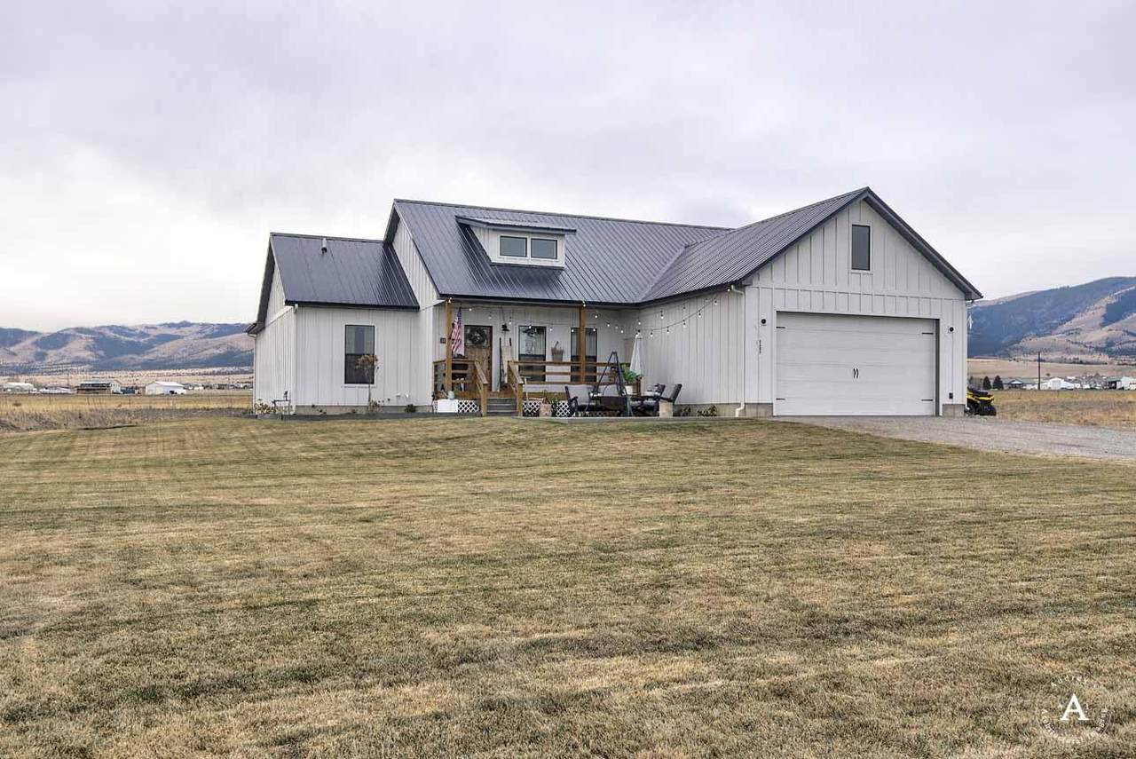 11 Mountain Air Drive - Photo 1