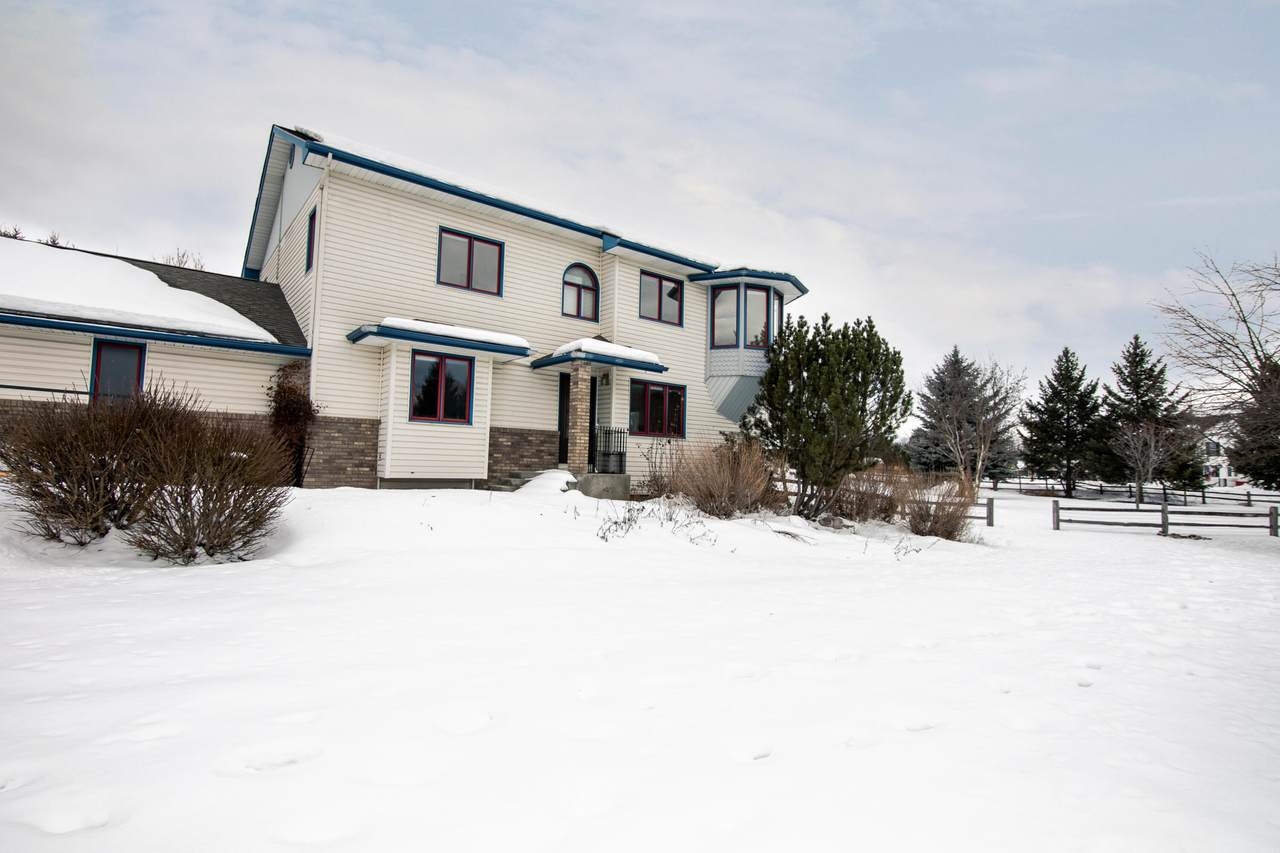 525 Tower Street - Photo 1