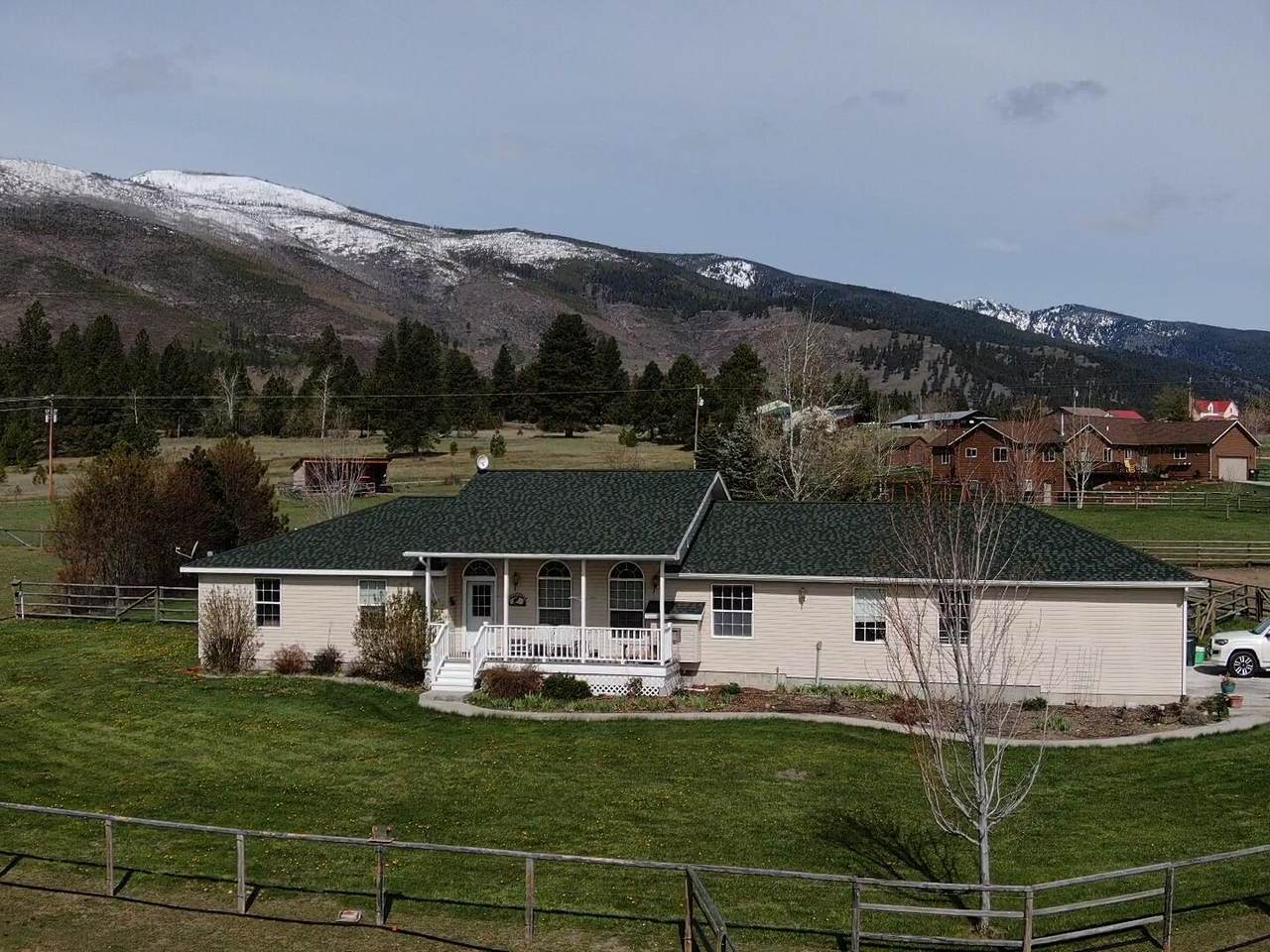 505 4 Jacks Drive - Photo 1