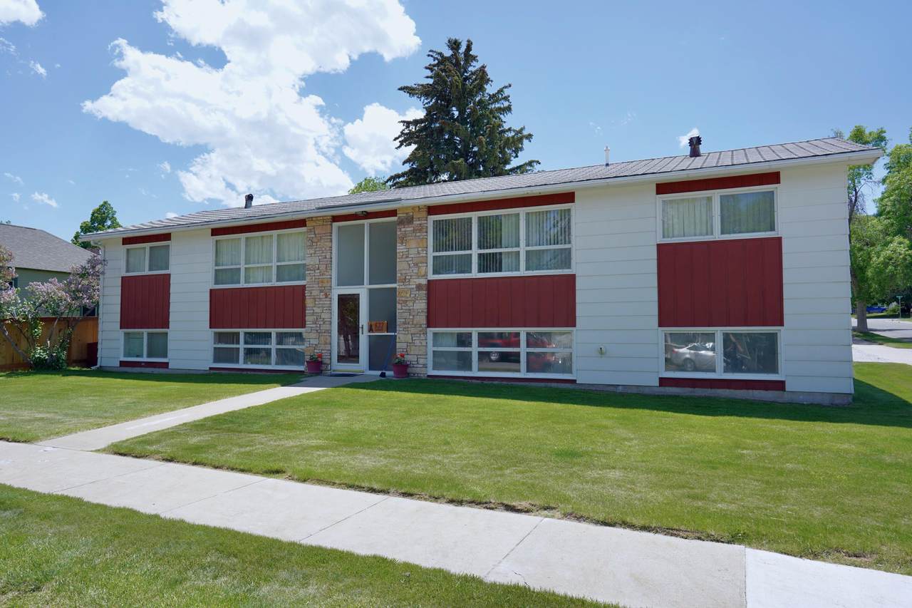 633 Leslie Avenue - Photo 1