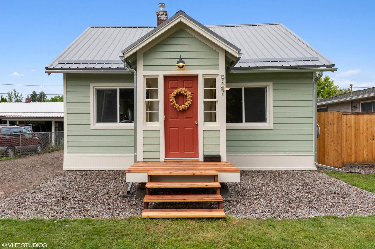 927 6th Avenue - Photo 1