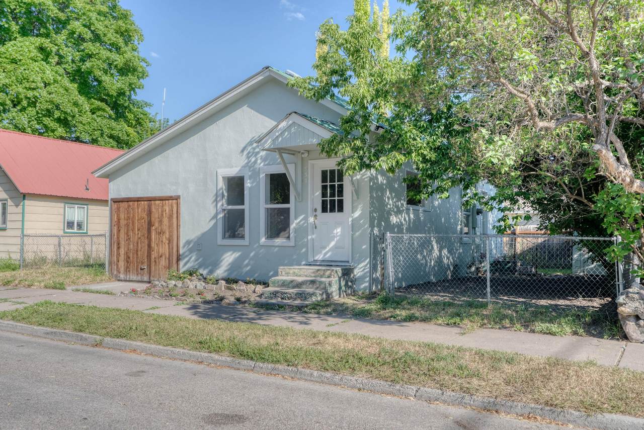537 2nd Street - Photo 1