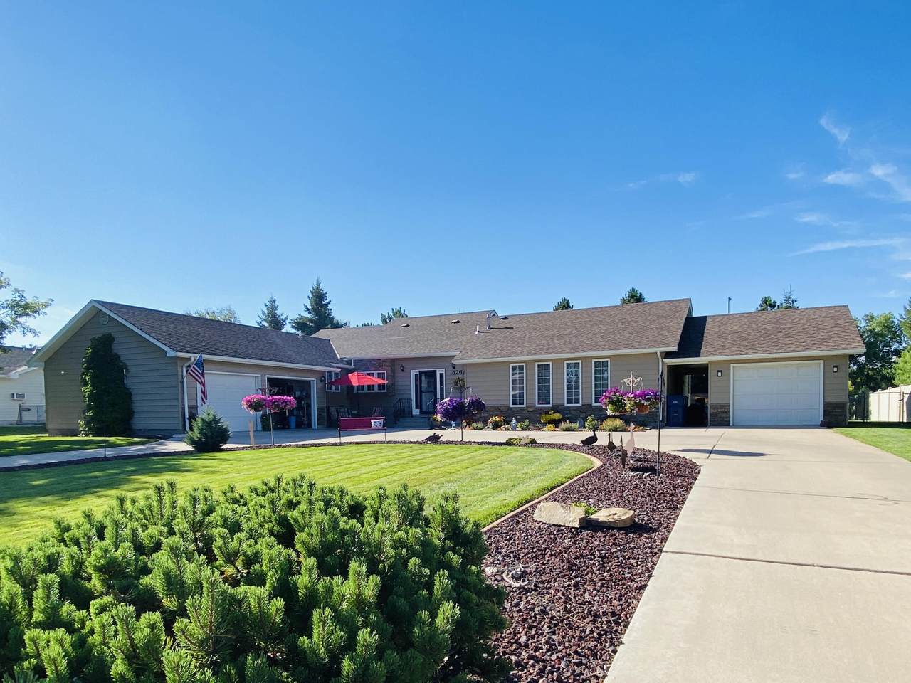 1526a Meadowlark Drive - Photo 1