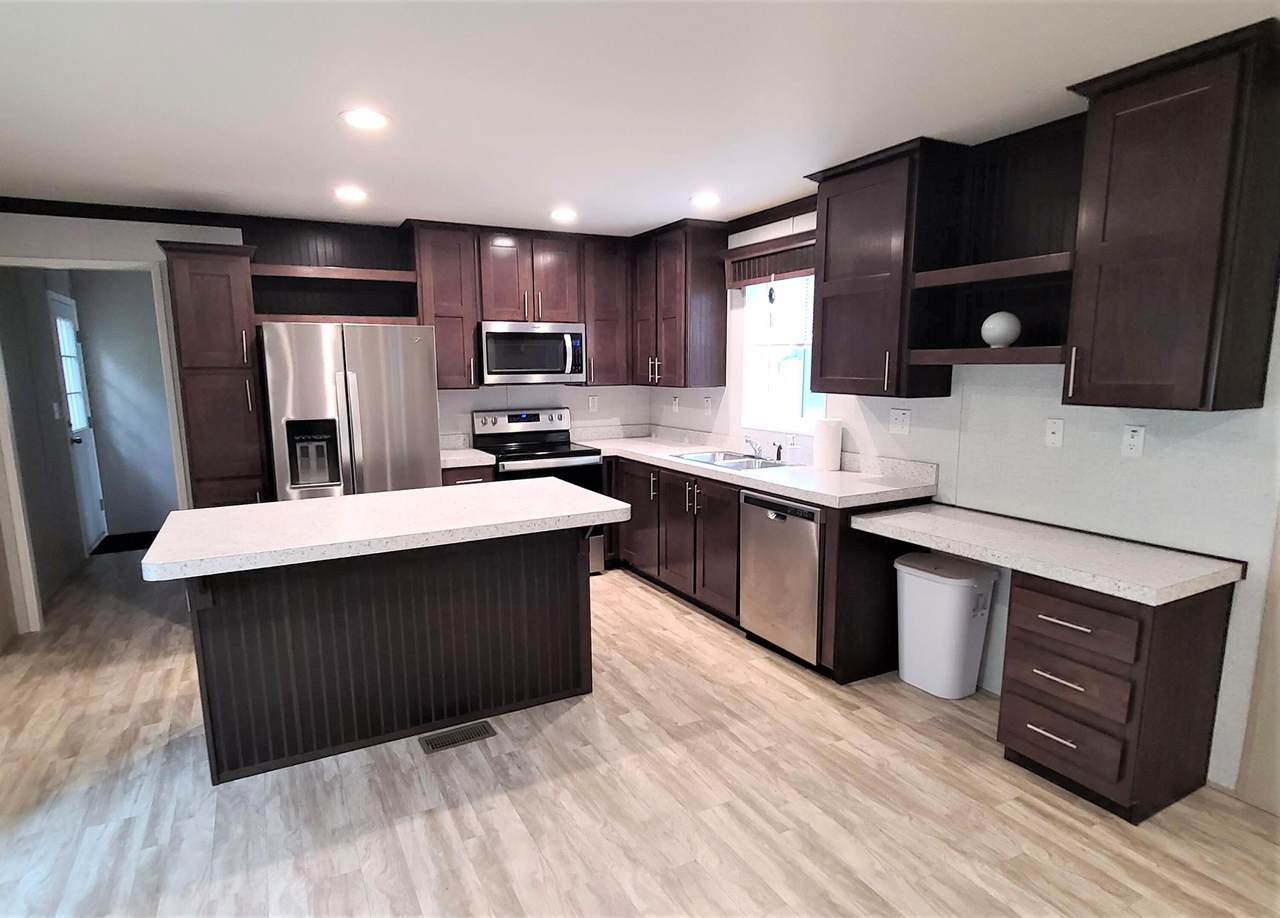 108 Ridgewood Drive - Photo 1