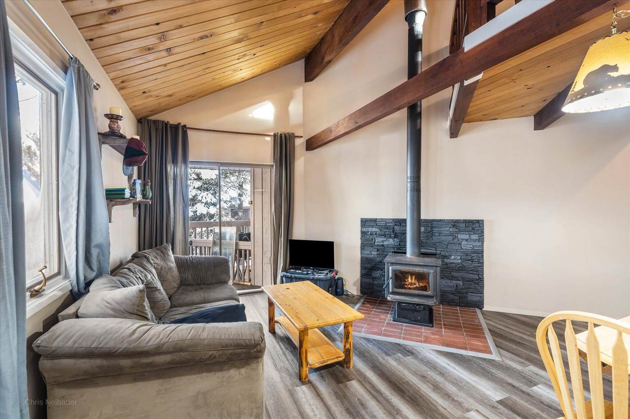 11 Tamarack Lane - Photo 1