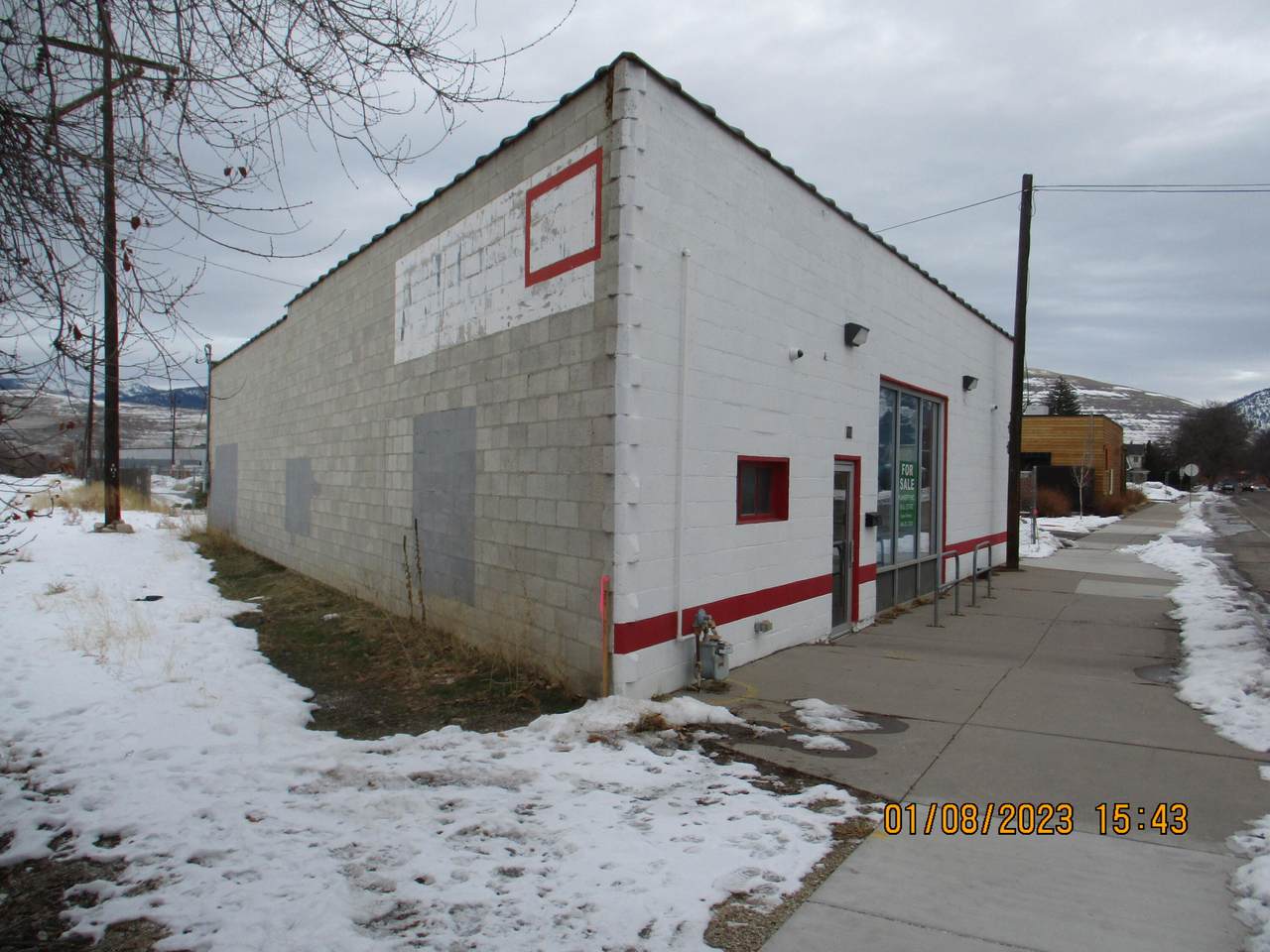 910 3rd Street - Photo 1