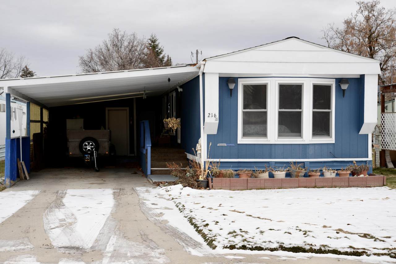 216 Manhattan Street - Photo 1