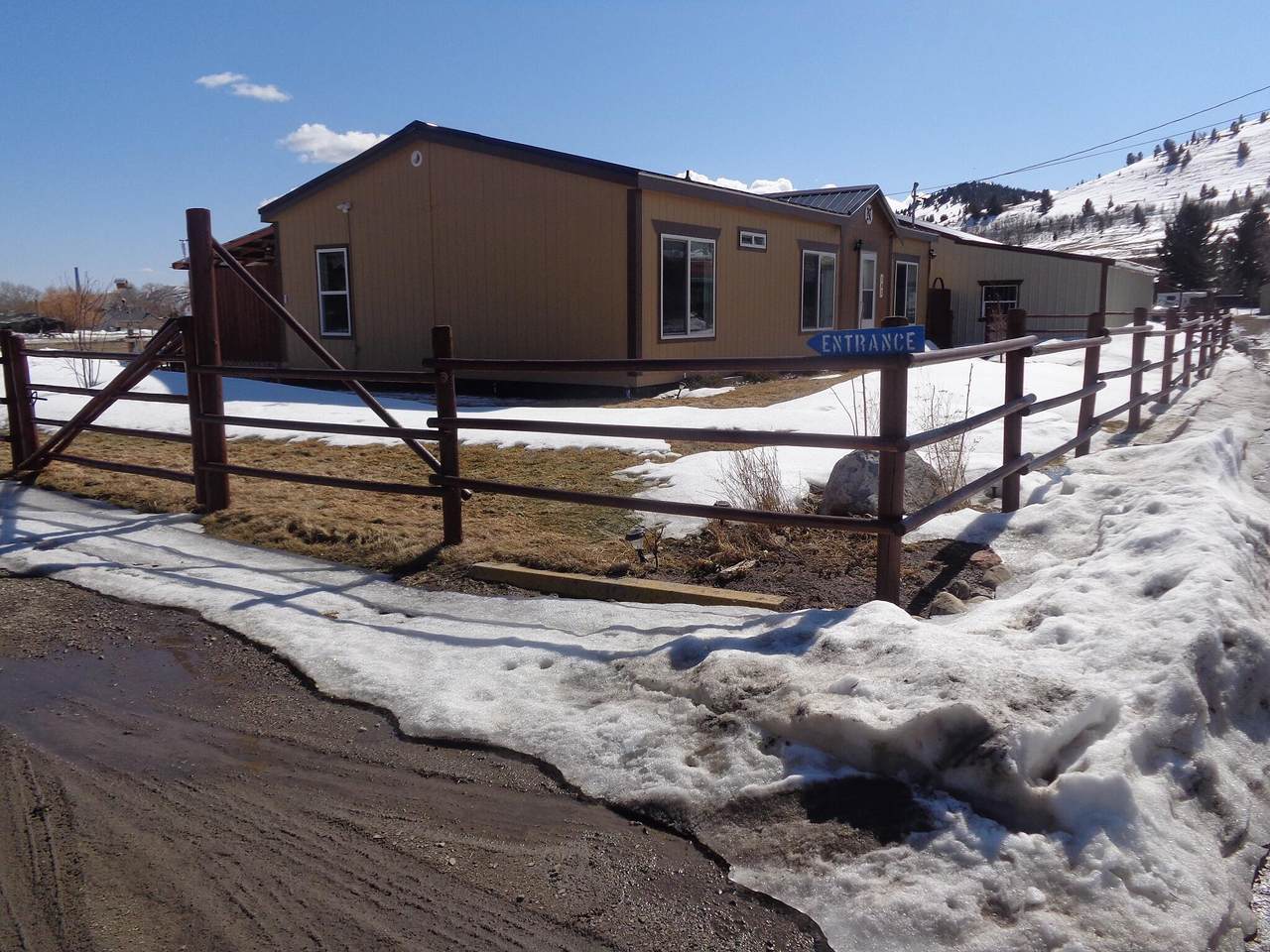 105 Bridge Lane - Photo 1