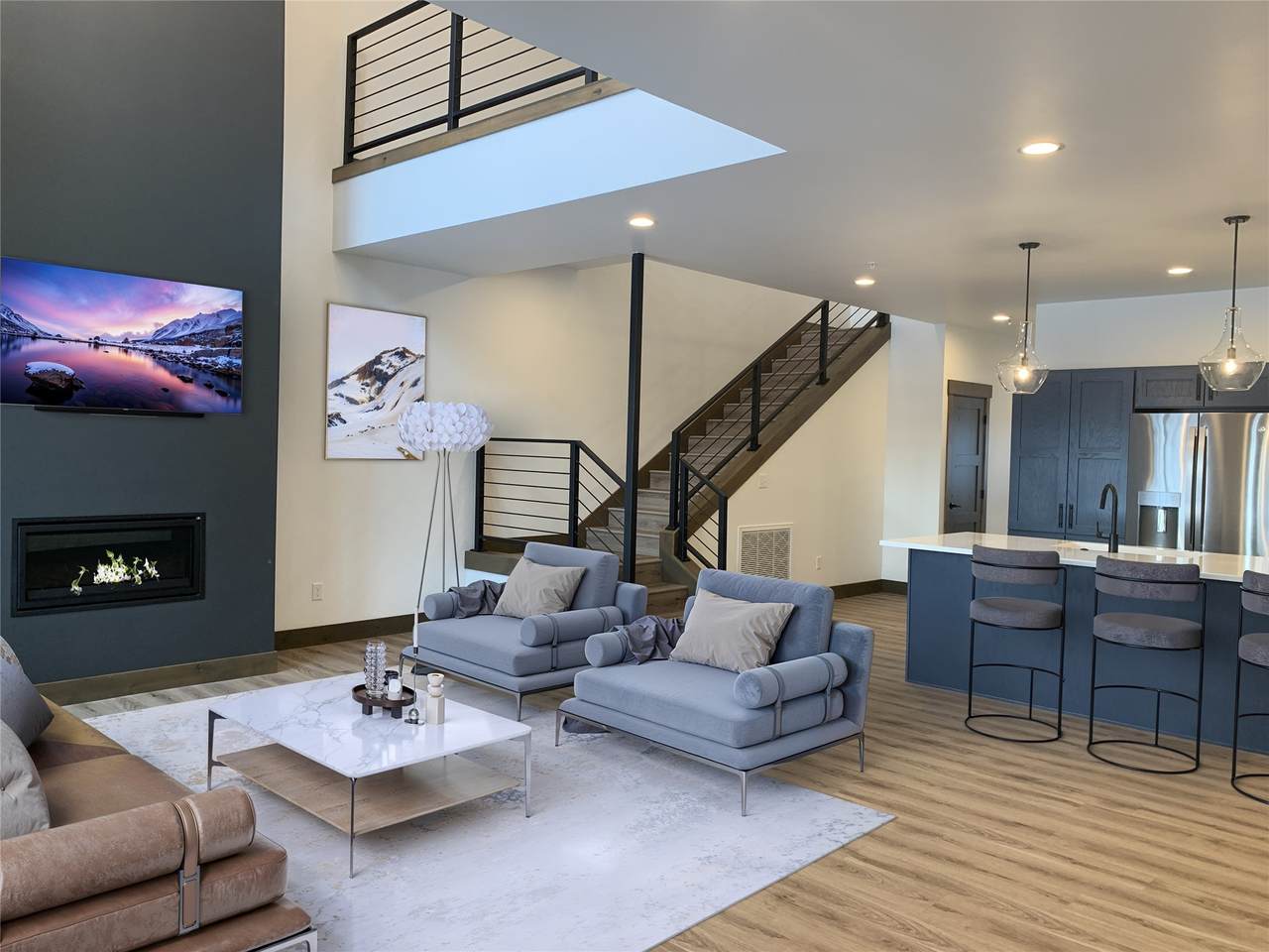 1022 8th Street - Photo 1