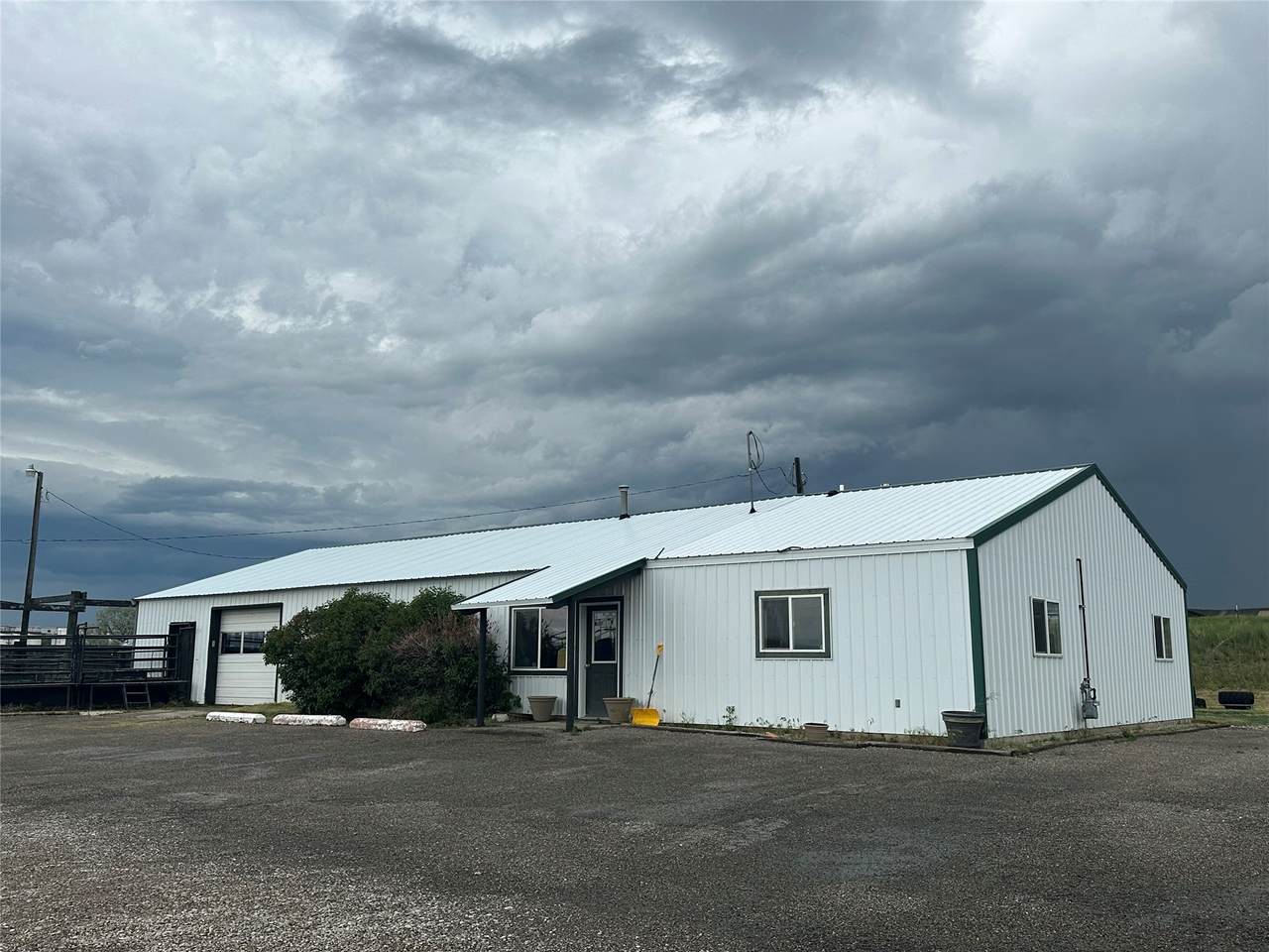 508 Hawkeye Road - Photo 1