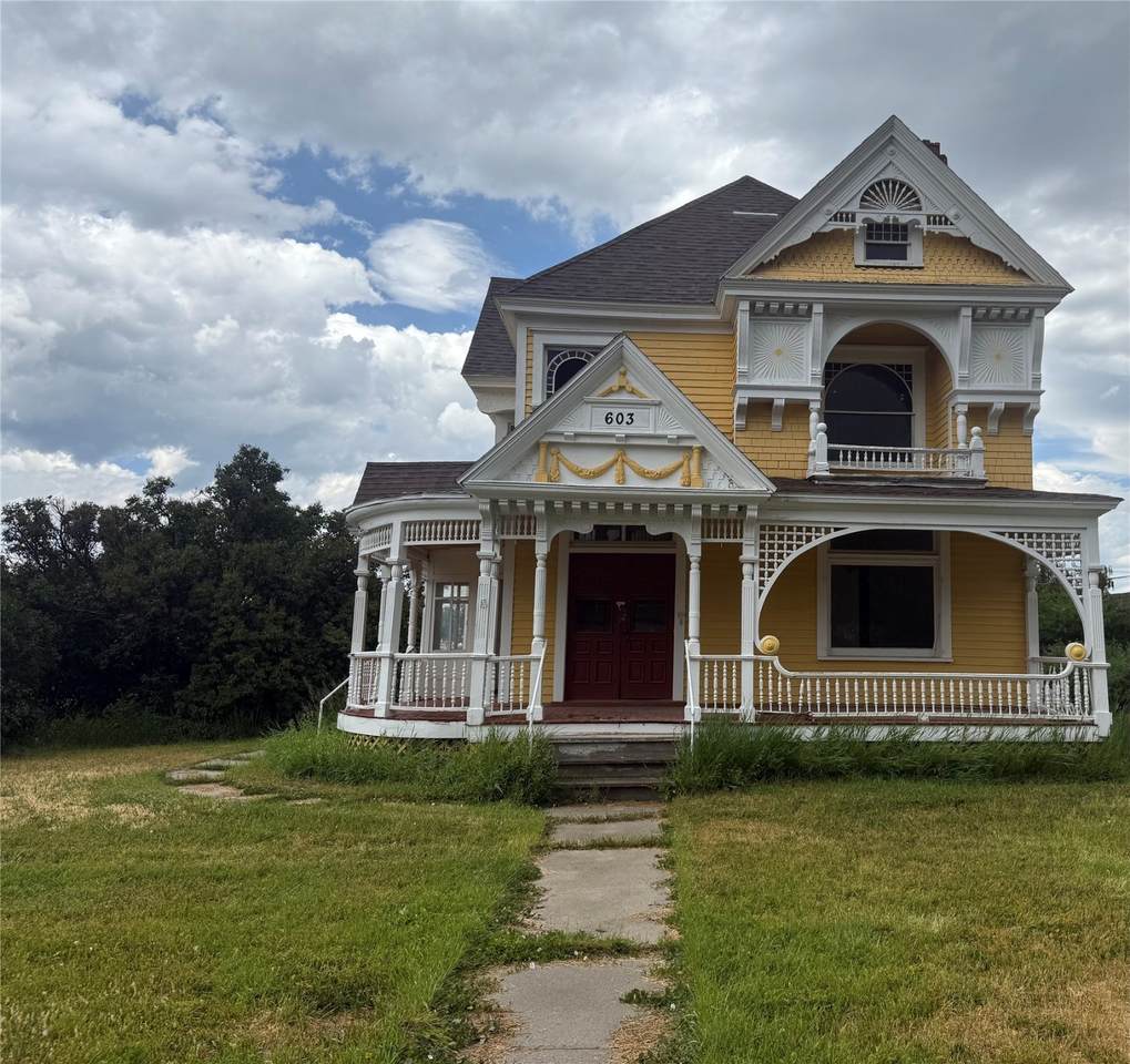 603 California Avenue - Photo 1