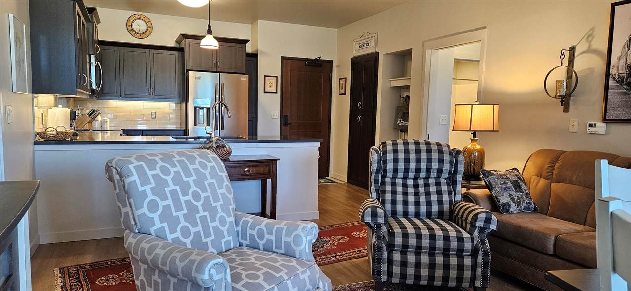 100 Woodlands Way - Photo 1