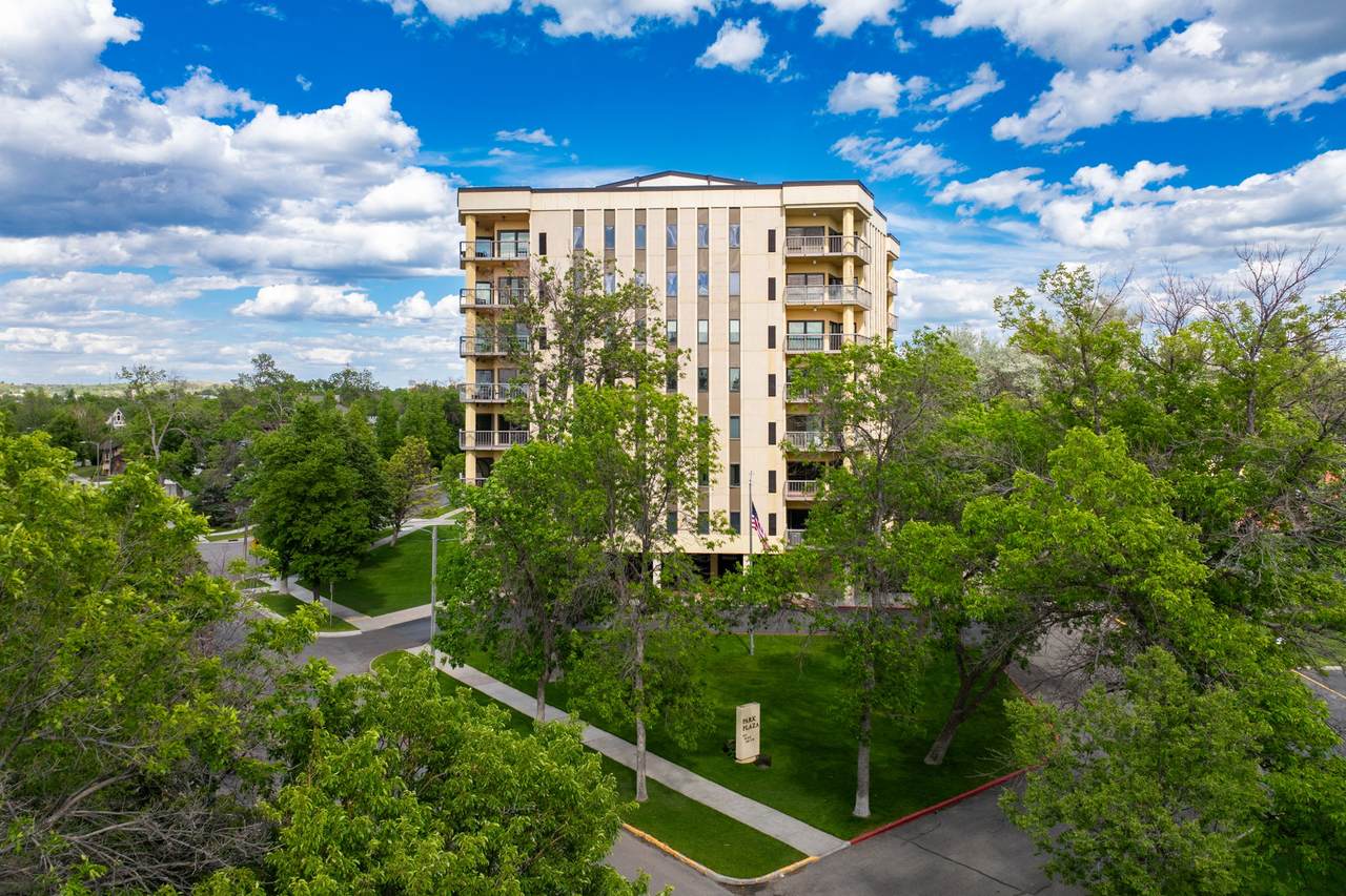 405 Park Drive - Photo 1