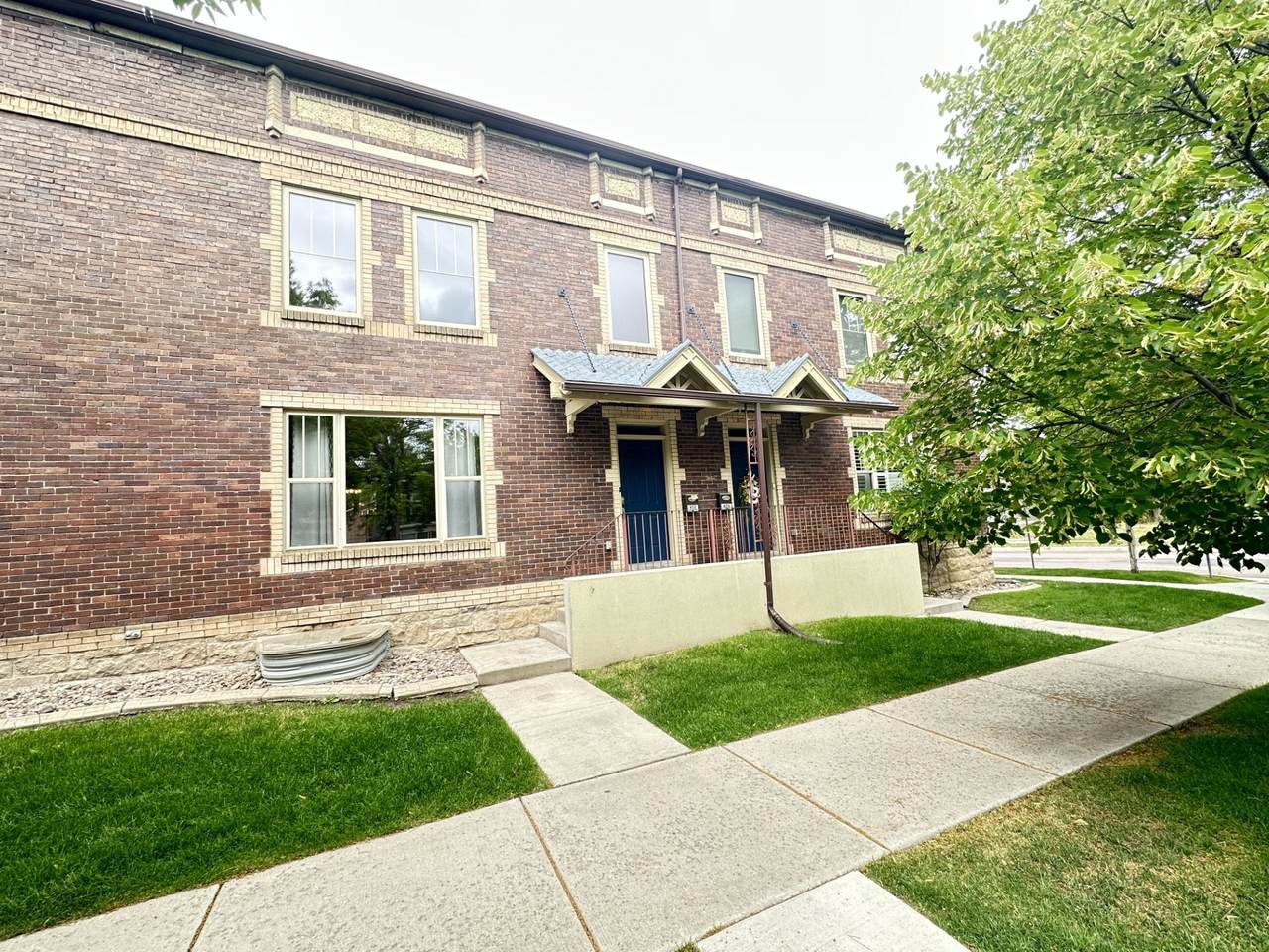 422 5th Street - Photo 1