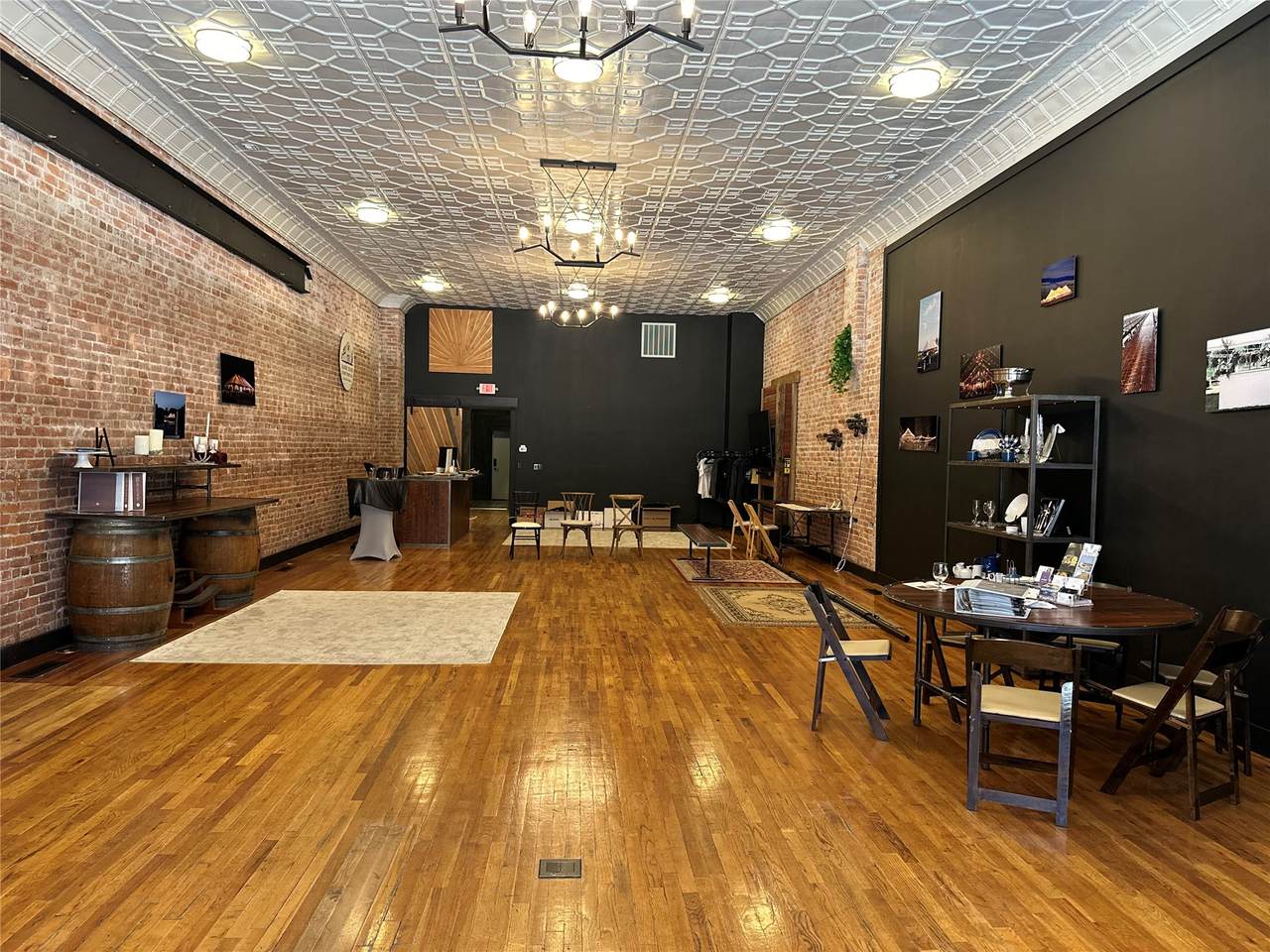 527 Nucleus Avenue - Photo 1