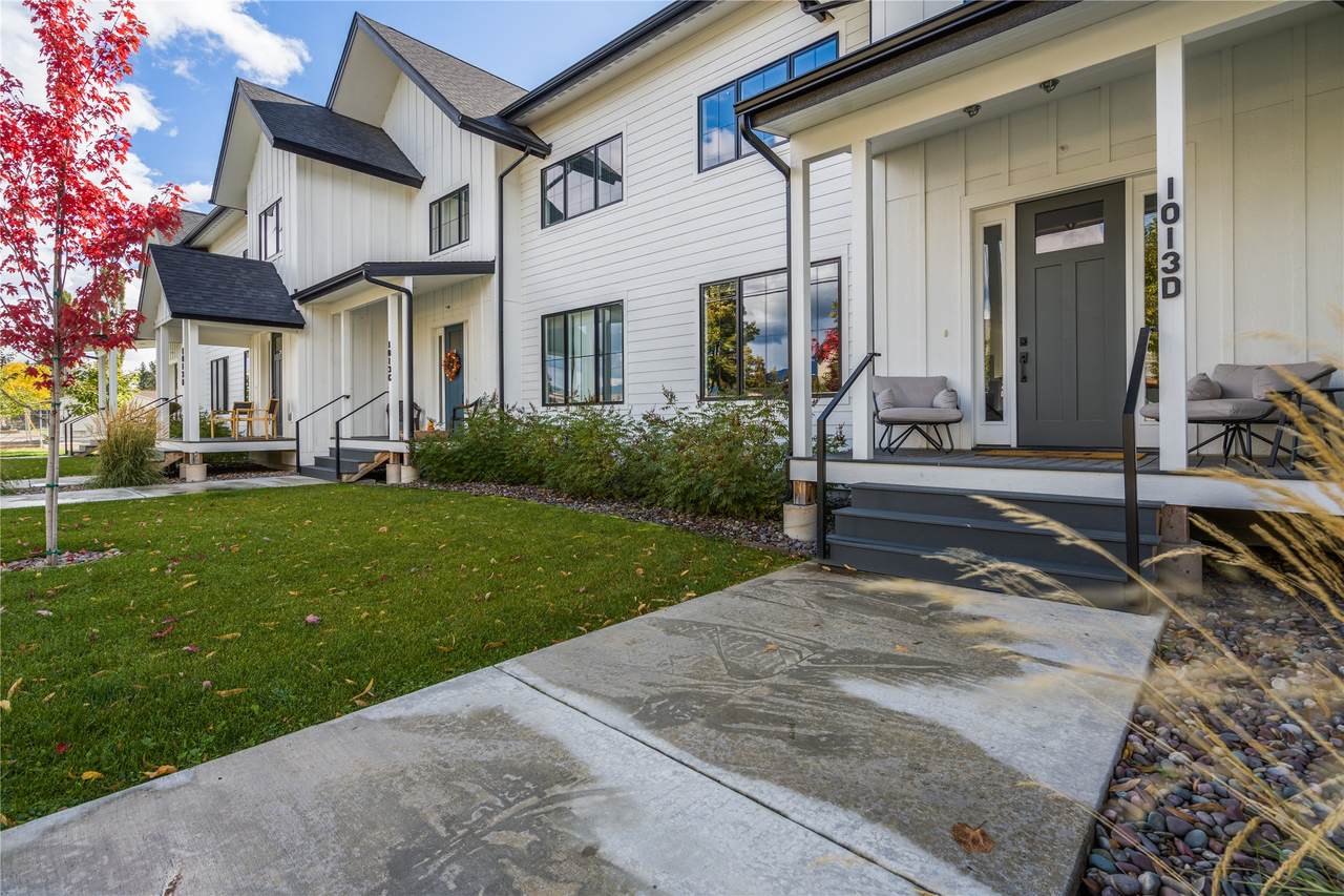 1013 7th Street - Photo 1