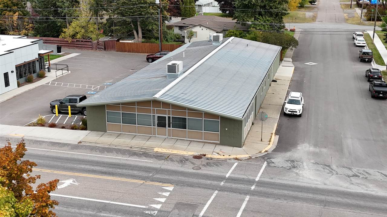 235 Nucleus Avenue - Photo 1