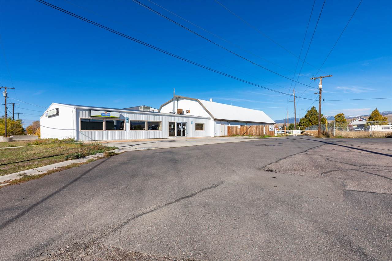 2036 Mullan Road - Photo 1