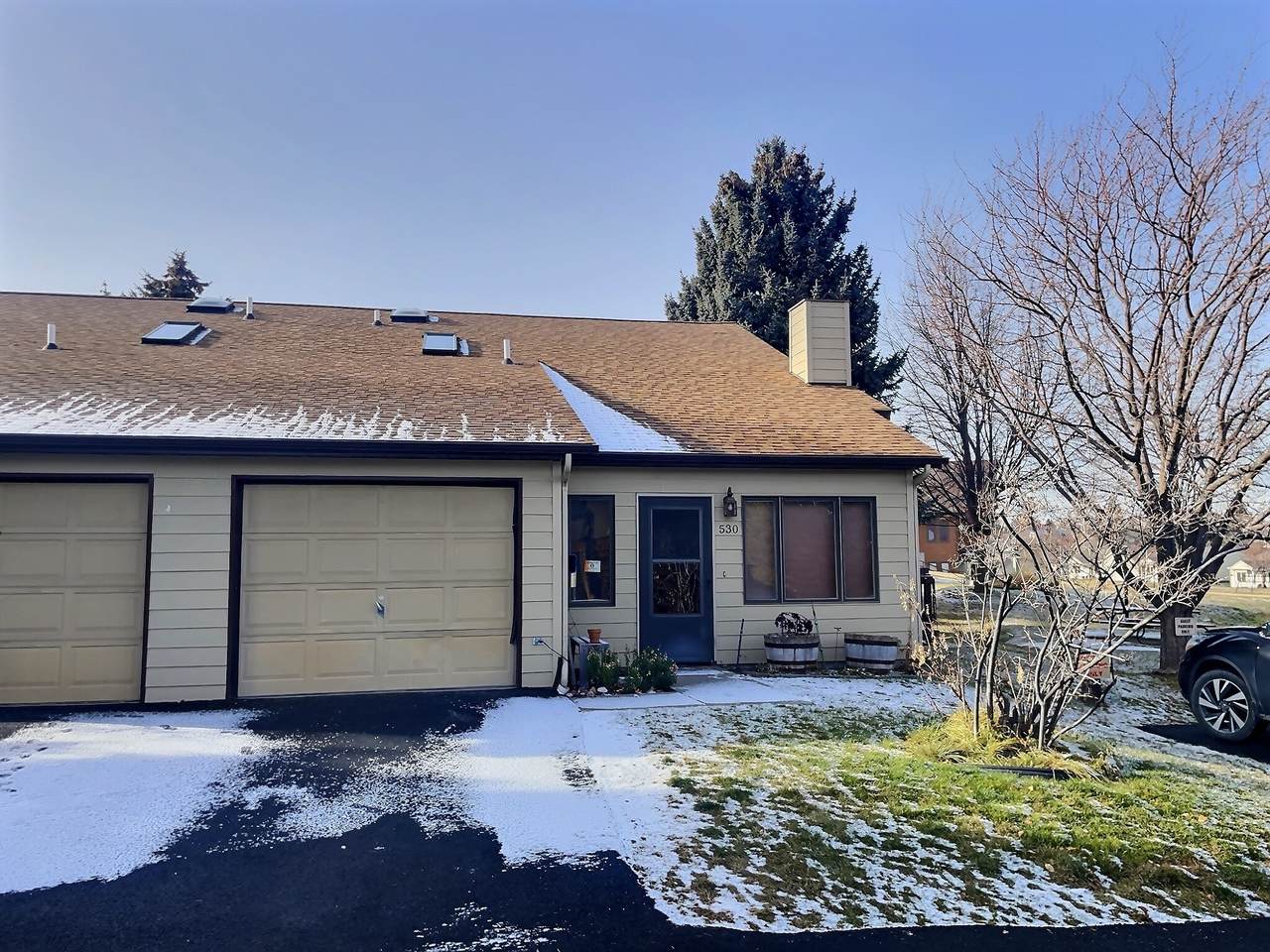 530 Coventry Court - Photo 1