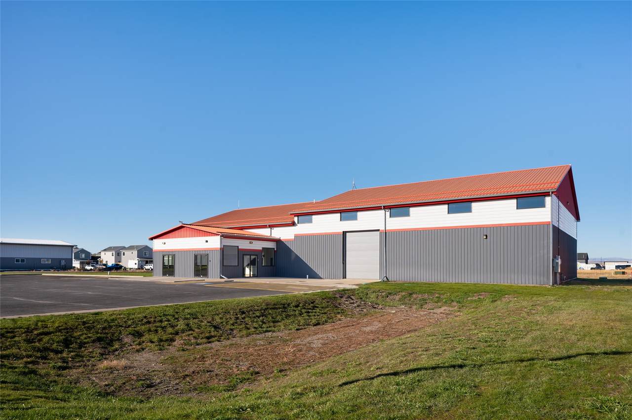 1172 Happy Lane - Photo 1