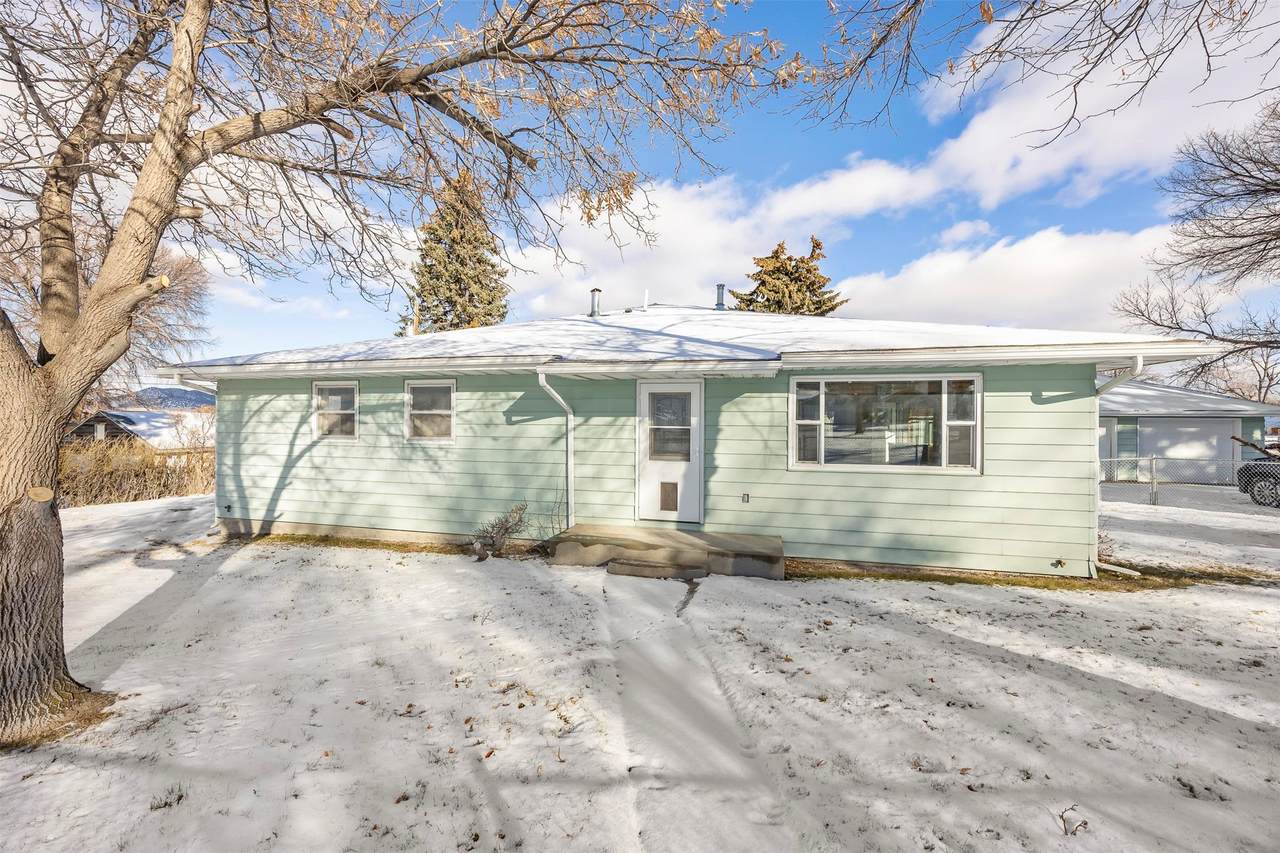 2210/2214 Country Club Avenue - Photo 1