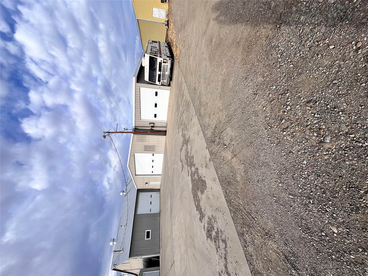 1117 Railroad Street - Photo 1