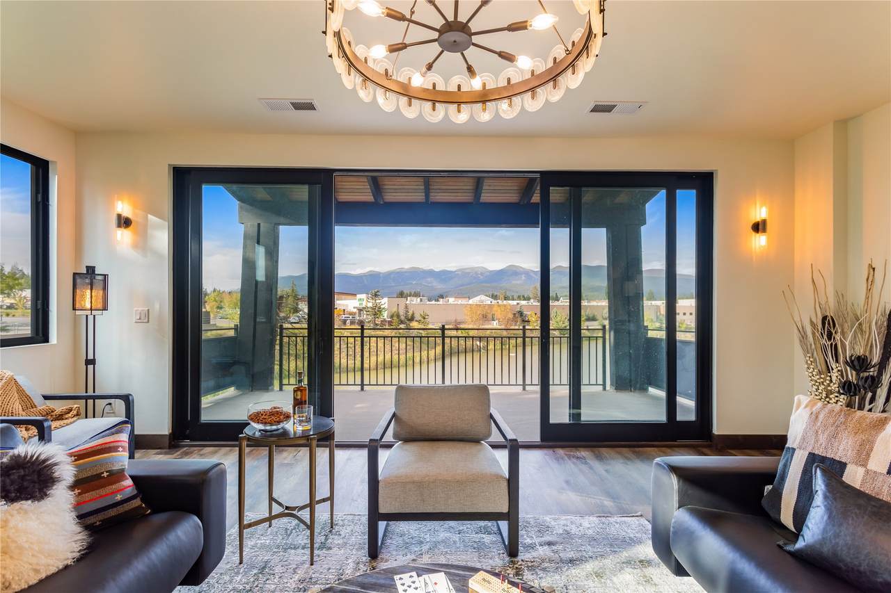 313 Akers Lane - Photo 1