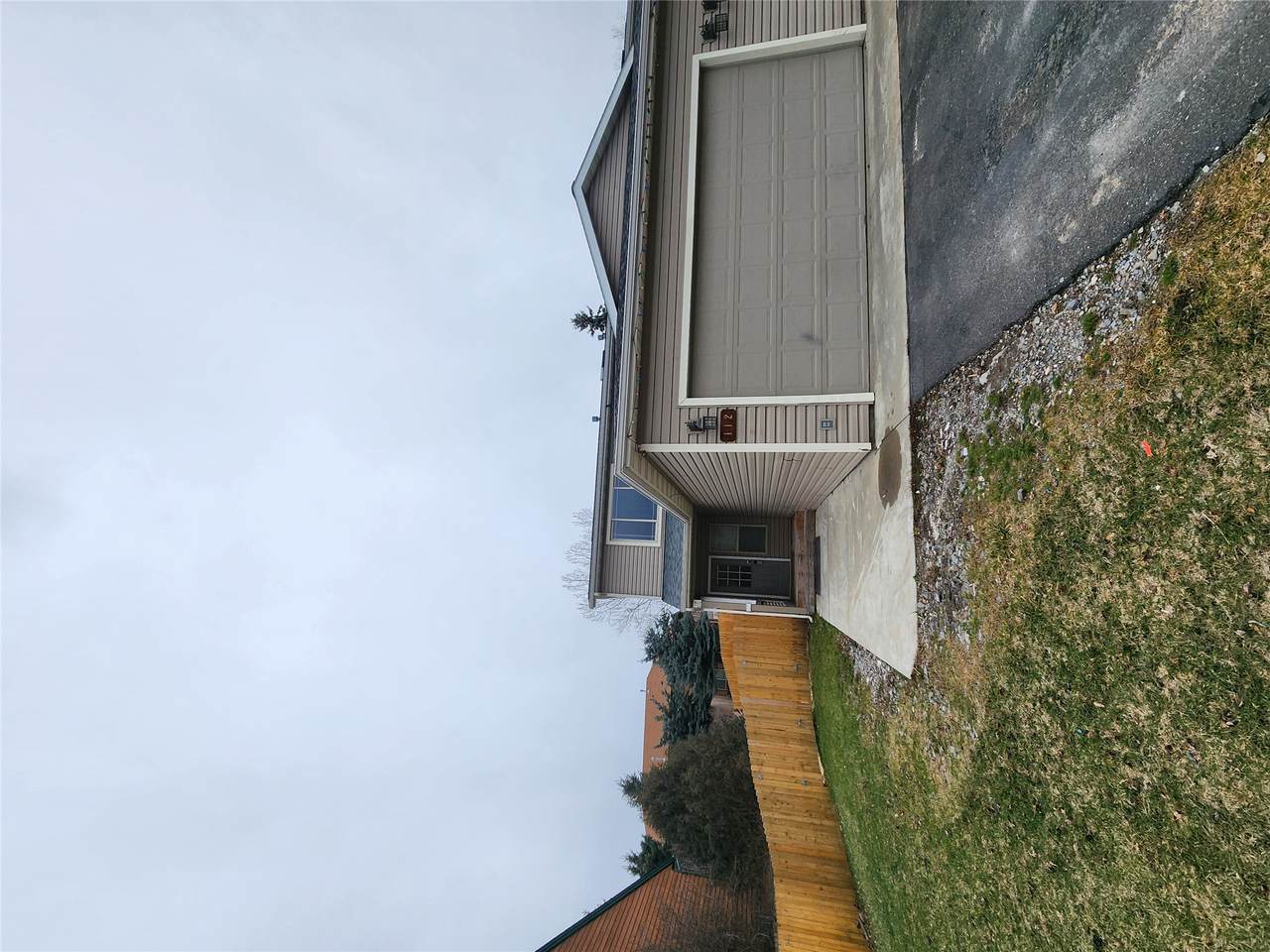 112 Sunrise Terrace - Photo 1