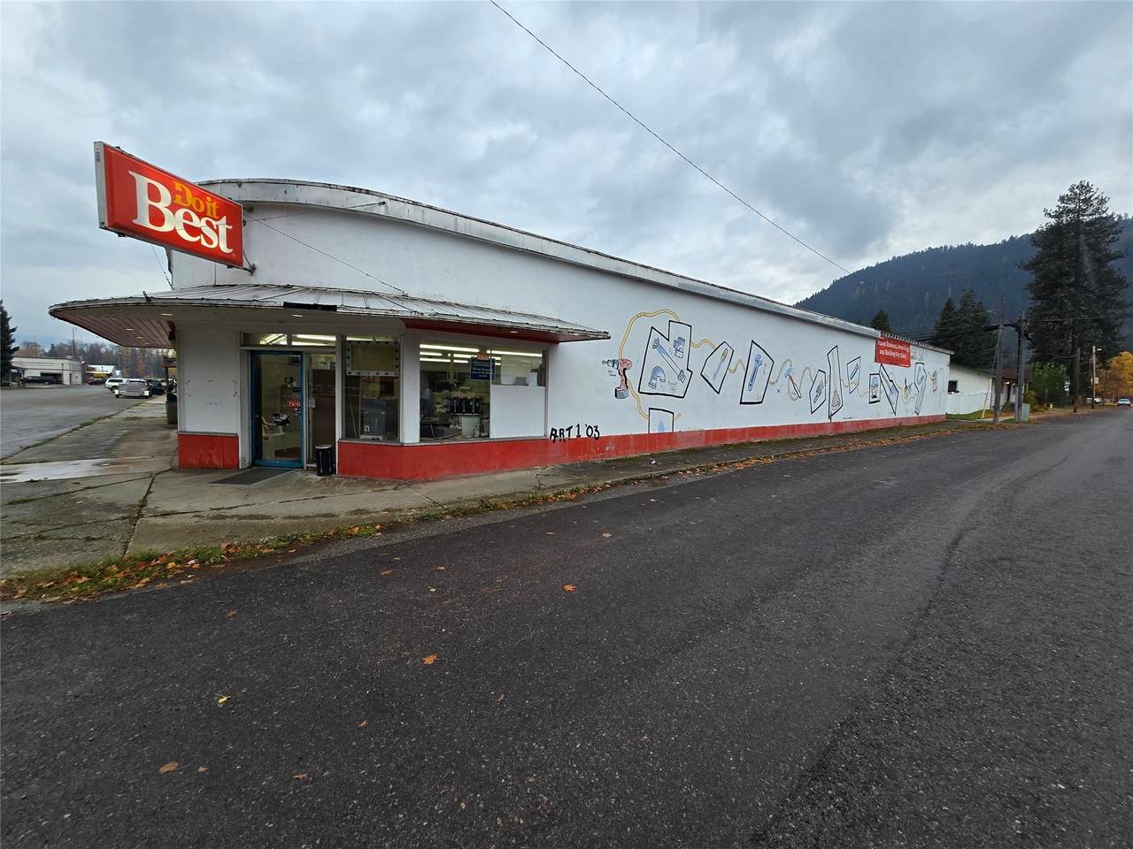 202 Kootenai Avenue - Photo 1