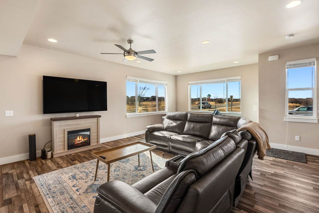 926 Abigail Lane - Photo 1