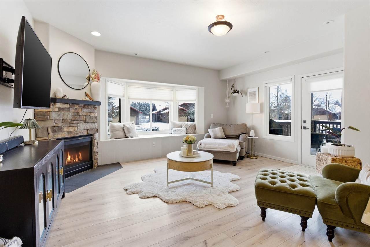 6225 Shiloh Avenue - Photo 1